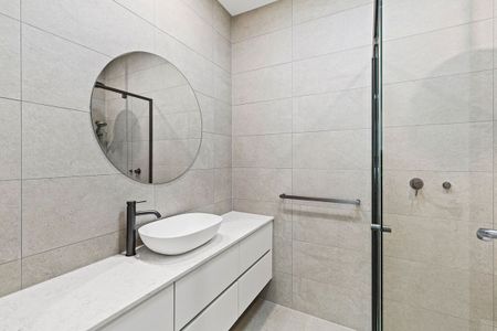 Brand-New Luxury Townhouse! - Photo 5