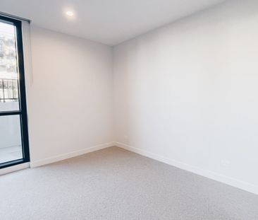 Burwood Brickworks 1 Bed 1Bath 1 Carpark with Private Backyard acce... - Photo 5