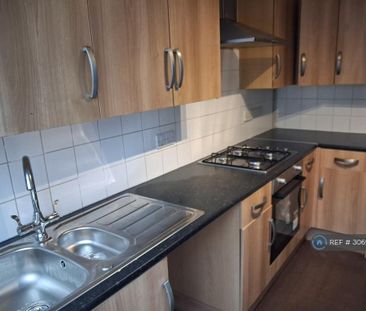 3 bedroom end of terrace house to rent - Photo 6