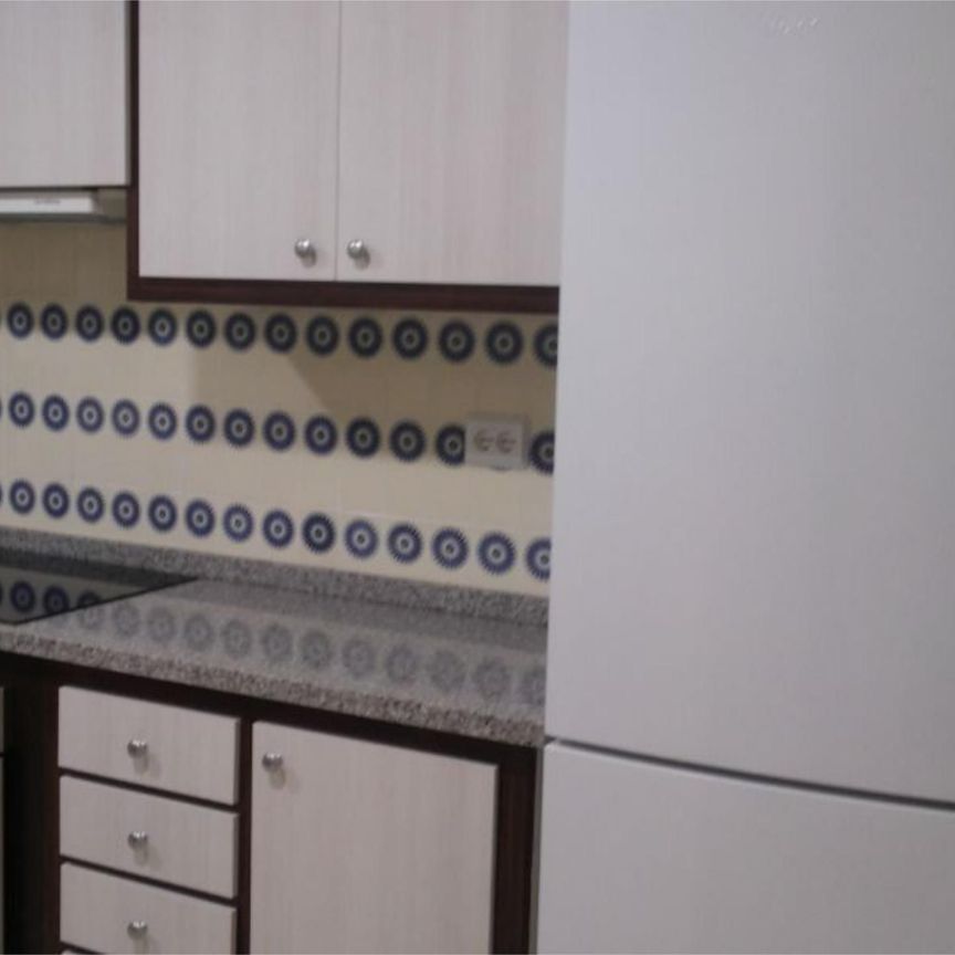 Piso de alquiler en Carrer Bernabé del Campo Latorre, 25, Altabix - Photo 1