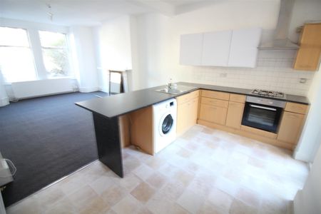 Ferme Park Road, Crouch End, London - Photo 2