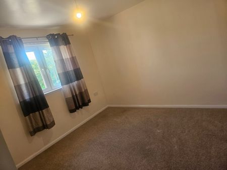 3 Bed Semi-Detached House, Maryston Place, G33 - Photo 3