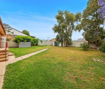 SOUTH TAMWORTH - Four Bedroom Home - Photo 2