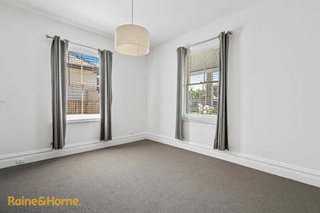 "Character & Charm with Modern Style!" - Photo 5