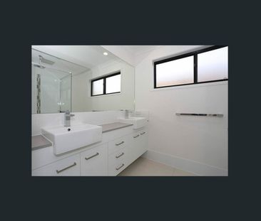 Comfortable Living in Pimpama - Photo 3