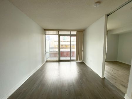 For Lease - 4 Spadina Avenue Unit# 1508, Toronto, Ontario - Photo 2
