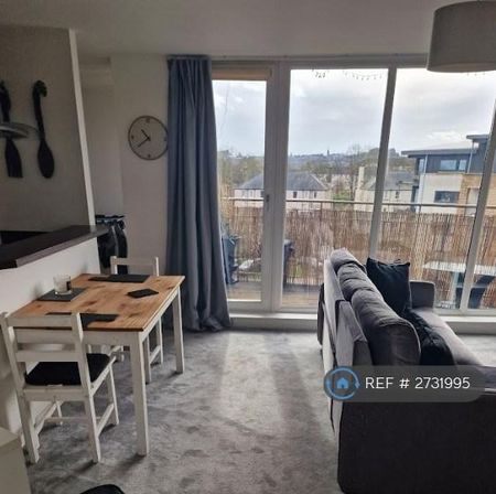 2 bedroom flat to rent - Photo 2