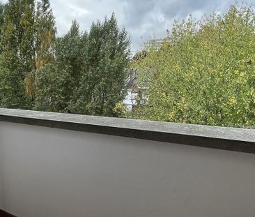 Appartement te huur in Berchem voor € 950 met 2 slaapkamers - Photo 5