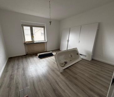 +++Modernisierte Dachgeschosswohnung in zentraler Lage von Pirmasen... - Foto 1