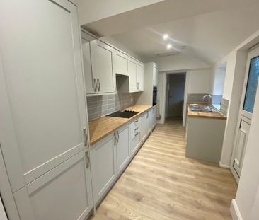 3 bedroom terraced house to rent - Photo 6