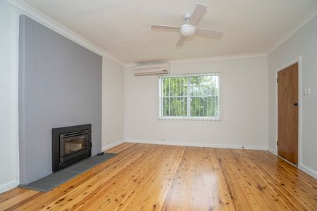 12 Tennent Road, Mount Hutton NSW 2290 - House For Rent | Domain - Photo 2