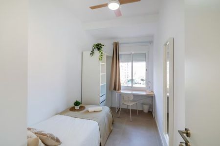 Carrer de l'Escultor Josep Capuz, Valencia, Valencian Community 46004 - Foto 4