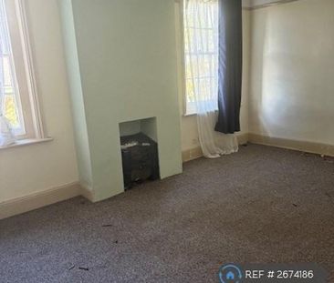 3 bedroom flat to rent - Photo 1