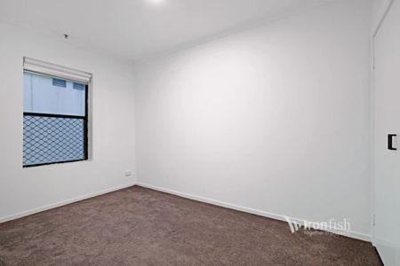 2 Bed, 1 Bath - Photo 5