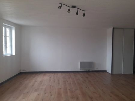 Location Appartement 2 pièces 60 m2 à Fontenay-le-Comte - Photo 2