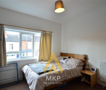 4 bedroom terraced house to rent - Photo 6