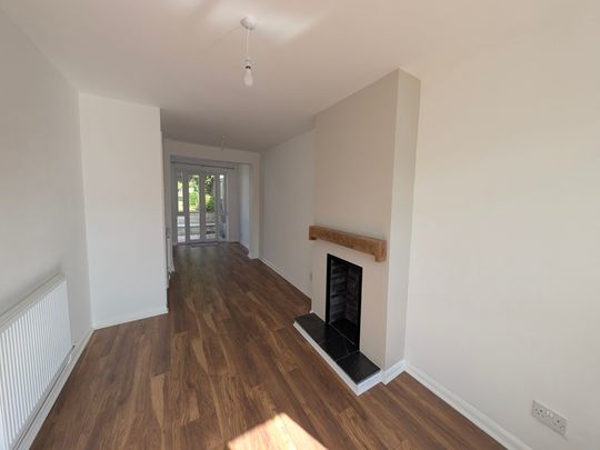 Ash Grove, Killay, Swansea, SA2 - Photo 1