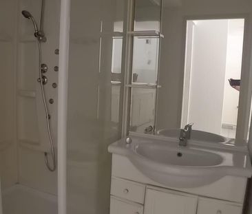 Location Appartement 2 pièces 40m² RAVINE DES CABRIS 97432 - Photo 3