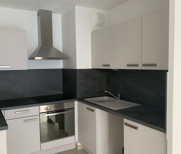 Location Appartement 2 pièces 44m² ORLEANS 45000 - Photo 3