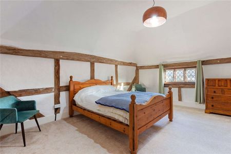 Detached character property in village setting - Photo 4