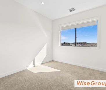 Modern Family Living in the Heart of Clyde - Photo 3