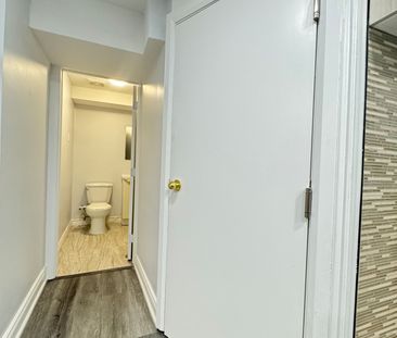 For Lease - 659 Roselaire Trail Unit# #2, Mississauga, Ontario - Photo 6