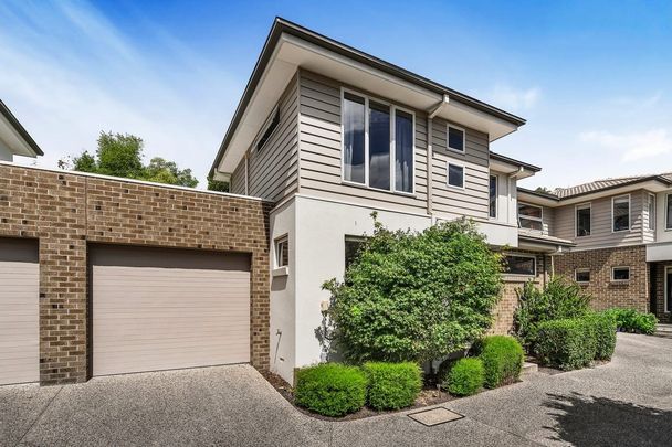 Stunning Town House In Quiet Block! - Photo 1