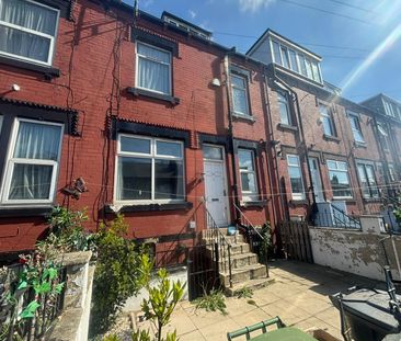 2 bedroom terraced house to rent - Photo 4