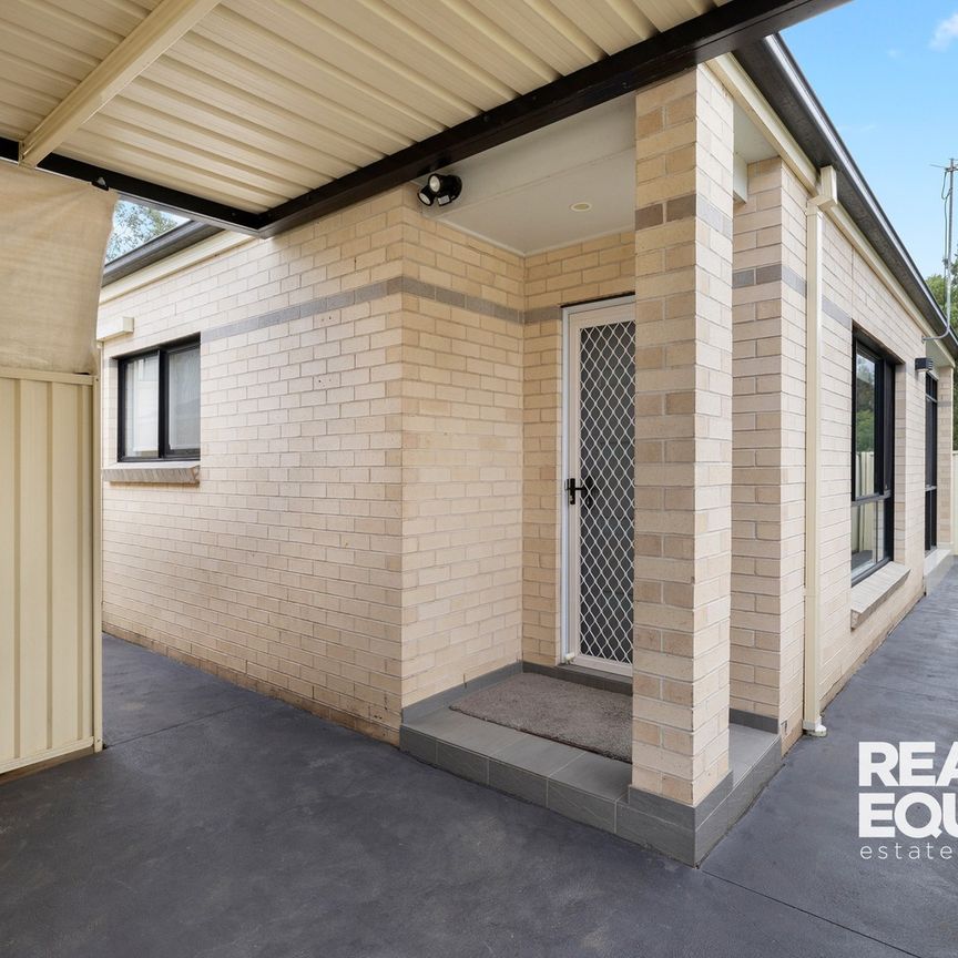1A Sandover Court, Wattle Grove NSW 2173 - Villa For Rent | Domain - Photo 1
