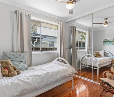 WELL APPOINTED HOME IN A QUIET STREET! - Photo 5