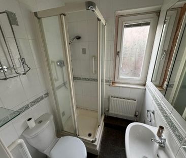 2 bedroom ground floor flat to rent - Photo 4