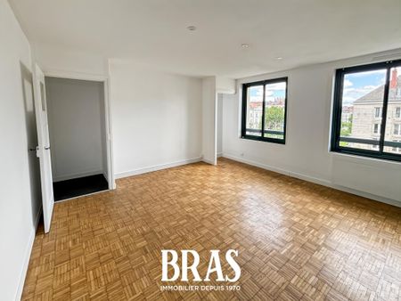 Location Appartement 2 pièces 53m² NANTES 44000 - Photo 2