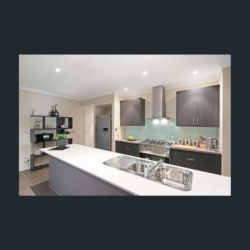 24 De Havilland Circuit, Williams Landing, Vic 3027 - Photo 1