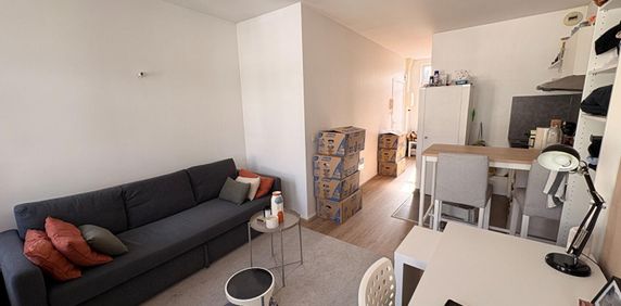 A LOUER : T1 à LILLE • rue Basse, Vieux-Lille • 680 € - Photo 2