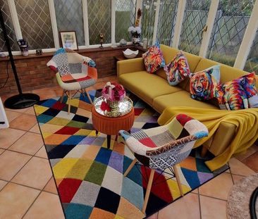 2 Bed Semi-Detached House, Alwyn Close, LU2 - Photo 1