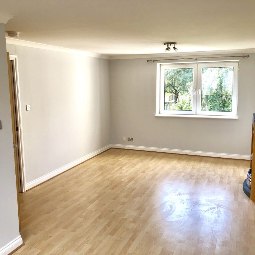 2 Bed Flat, Pilrig Heights, EH6 - Photo 1