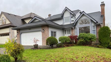 Spacious 3 Bedroom, 3 Bathroom Home In Langley, Bc Newly Renovated. - Photo 5