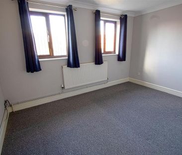 2 bedroom end of terrace house to rent - Photo 6