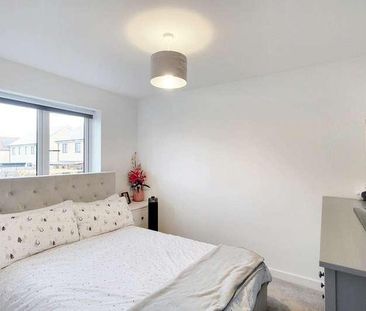 Whimbrel Drive, Minster On Sea, ME12 - Photo 6