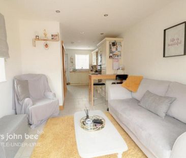 2 bedroom townhouse to rent - Photo 1