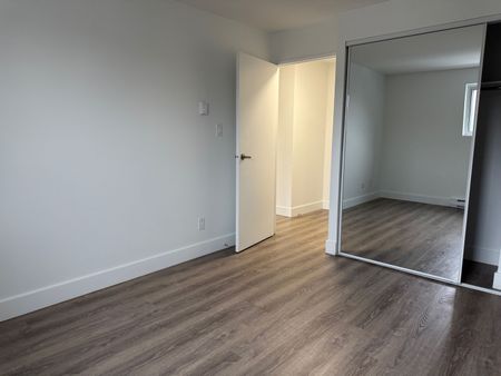 For Lease - 19 Regency Crescent Unit# 302, Whitby, Ontario - Photo 2