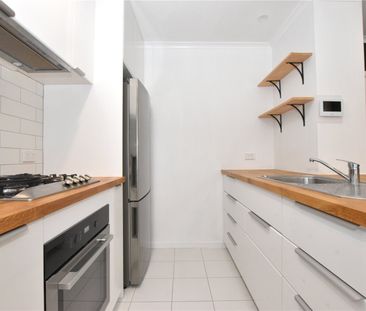 22/79 Whiteman Street - Photo 4