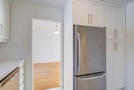 For Lease - 214 Churchill Avenue, Toronto, Ontario - Photo 5