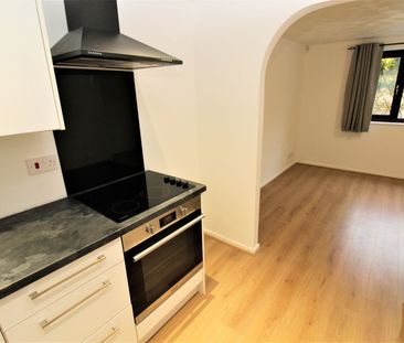 The Ridgedales, Coleridge Road, Oldham - Photo 6