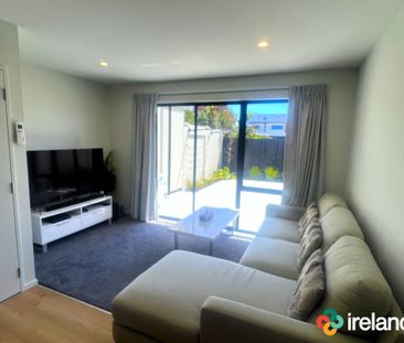 Modern 2-Bedroom Apartment Close to the City - Photo 6