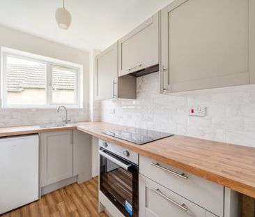 Colliers Wood, Nailsworth, Stroud, Gloucestershire, GL6 - Photo 4