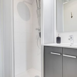 VIALA Roommate 4 Bedrooms at Lyon 3e - Photo 3