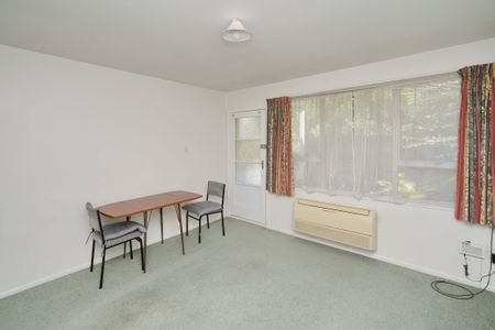 Tidy Two Bedroom Flat in Addington - Photo 5