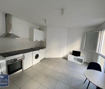 Location Appartement 1 pièce MARSEILLE 5ème - Photo 2