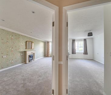 King Edgar Lodge, Ringwood - Photo 6